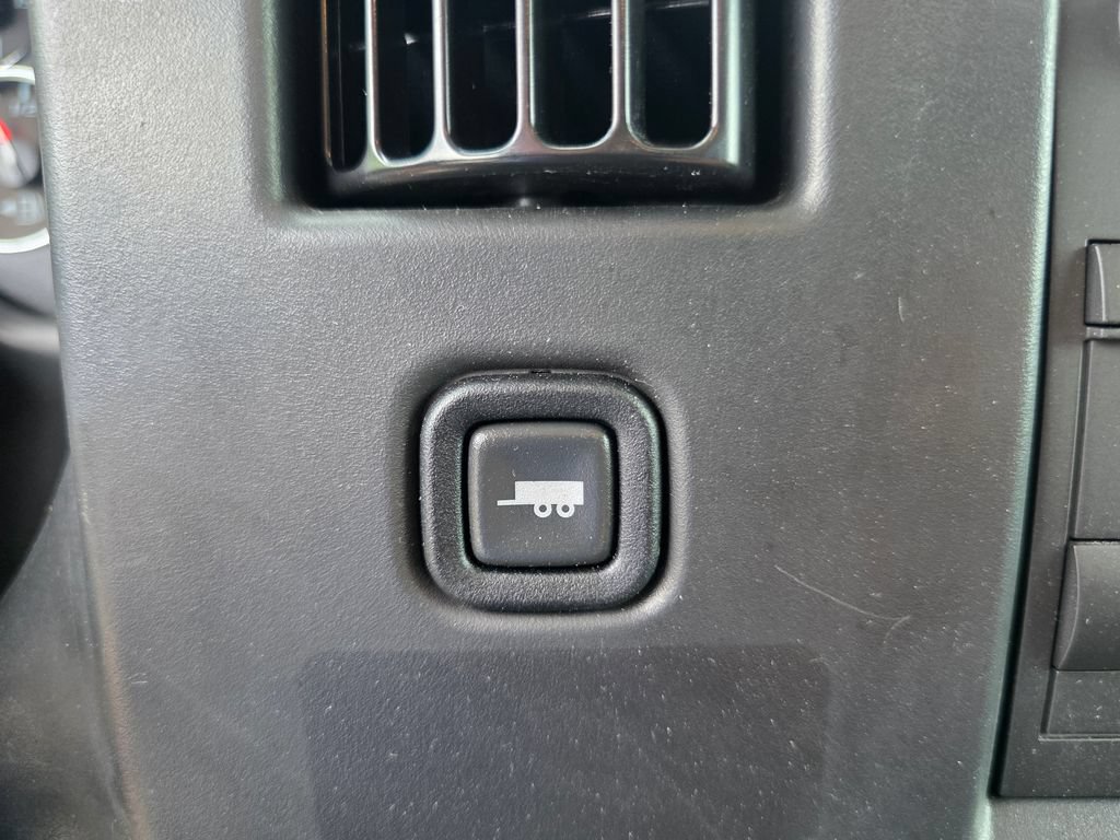 Certified 2025 Chevrolet Express 2500 w/ Driver Convenience Package RWD image 18