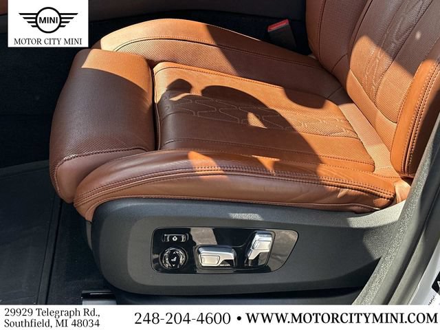 Used 2023 BMW X6 M50i w/ Executive Package AWD/4WD image 20