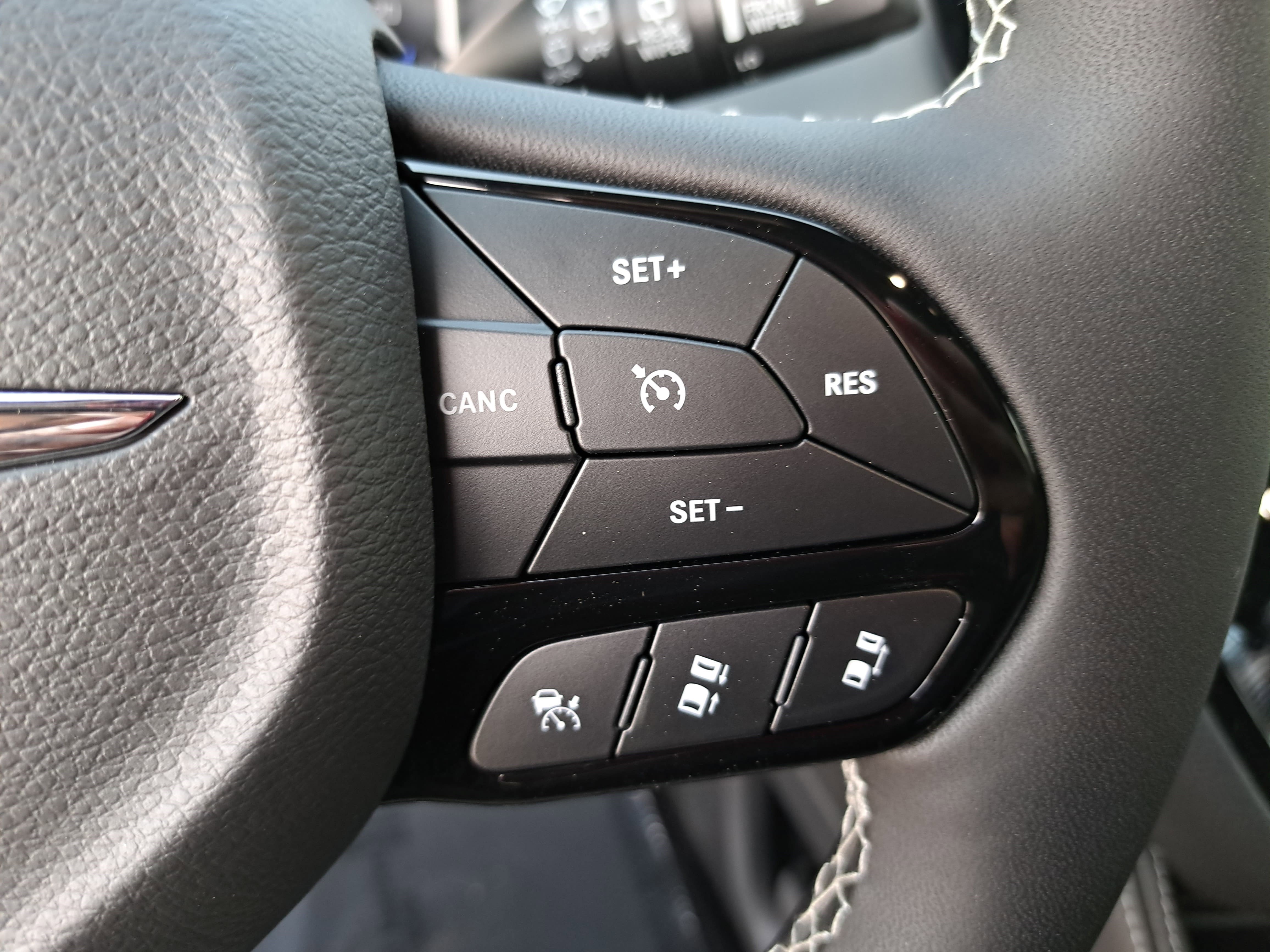 New 2026 Chrysler Pacifica Limited image 19
