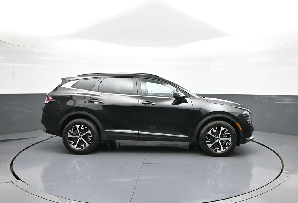 Certified 2025 Kia Sportage EX w/ EX Premium Package AWD/4WD image 5
