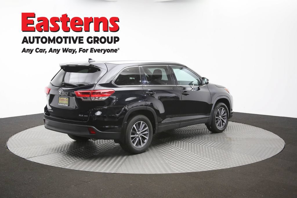 Used 2019 Toyota Highlander XLE AWD/4WD image 45