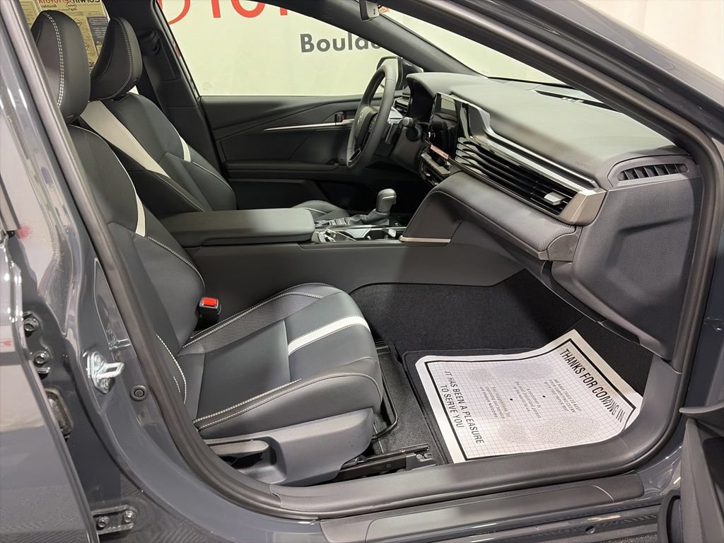Used 2026 Toyota Camry SE FWD image 12