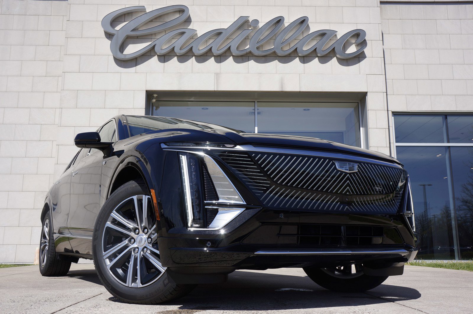 New 2024 Cadillac Lyriq Luxury