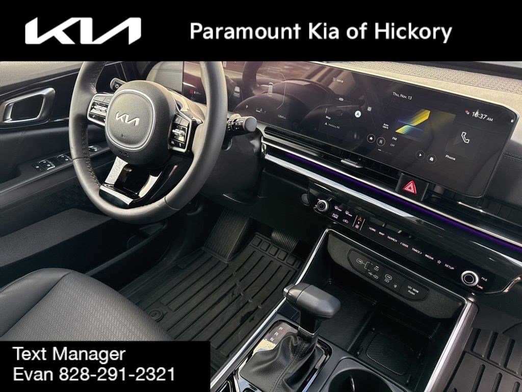 Used 2025 Kia Carnival SX Prestige image 37