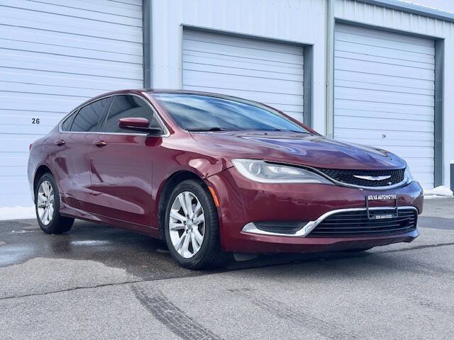 Used 2015 Chrysler 200 Limited FWD image 3