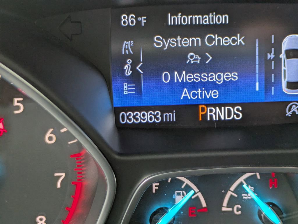 Used 2019 Ford Escape Titanium image 3