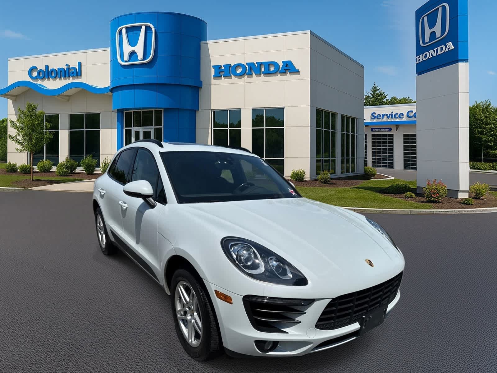 Used 2017 Porsche Macan AWD/4WD image 8
