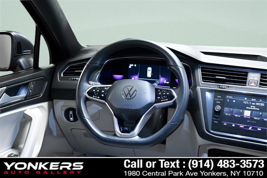 Used 2022 Volkswagen Tiguan SE R-Line AWD/4WD image 47