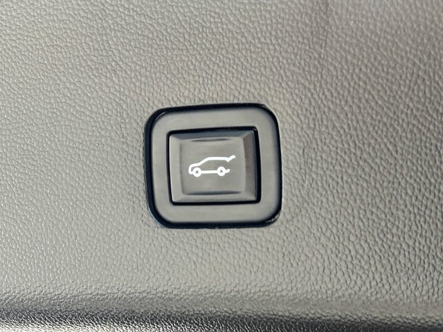 Used 2022 Chevrolet Traverse LT AWD/4WD image 14