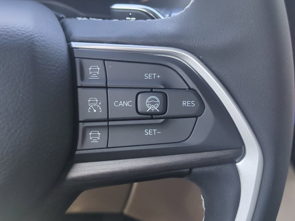 New 2026 Jeep Grand Cherokee L Limited RWD image 28
