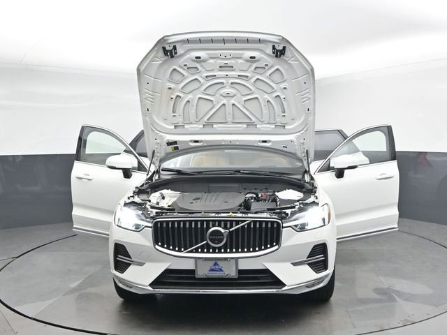 Used 2023 Volvo XC60 B5 Ultimate w/ Climate Package image 55