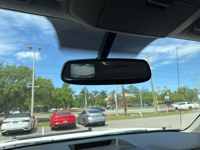 Used 2012 Toyota Tundra 4x4 CrewMax w/ SR5 Pkg image 15