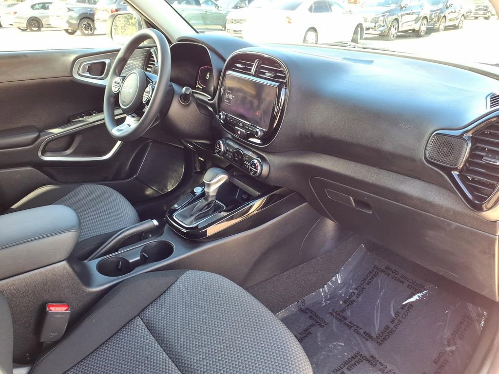 Certified 2024 Kia Soul S image 15