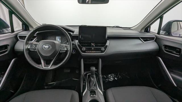 Used 2023 Toyota Corolla Cross LE FWD image 27