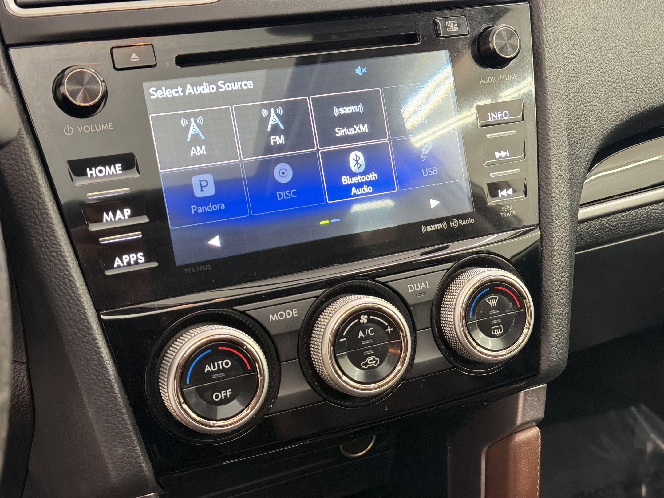 Used 2018 Subaru Forester 2.5i Touring image 18