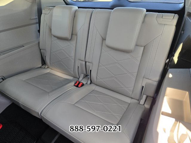 Certified 2024 Volkswagen Atlas SE FWD image 12