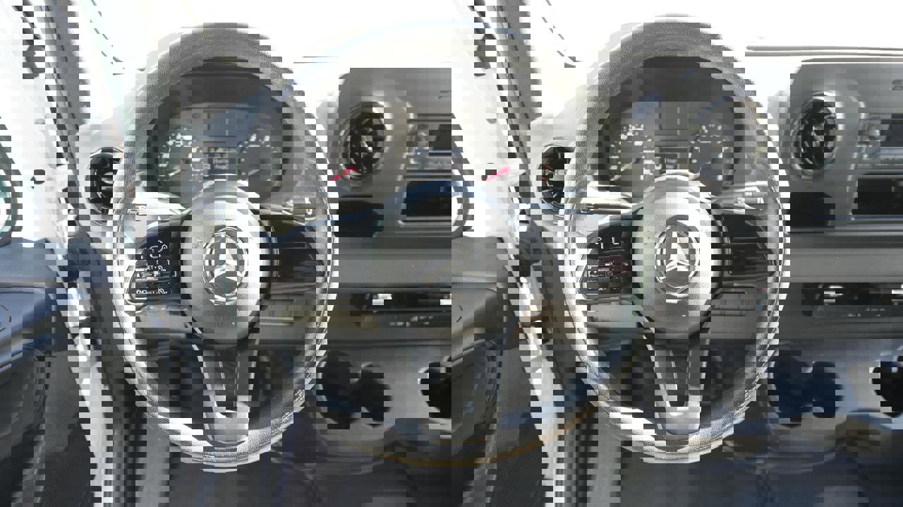 Used 2023 Mercedes-Benz Sprinter 2500 image 18