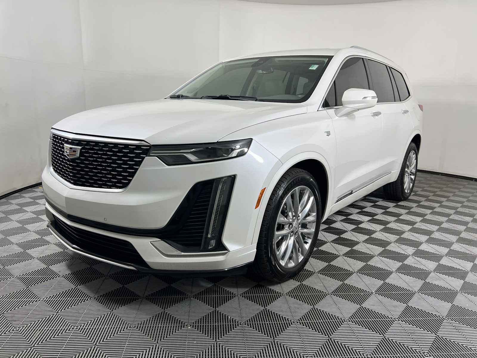 Used 2021 Cadillac XT6 Premium Luxury AWD/4WD image 14