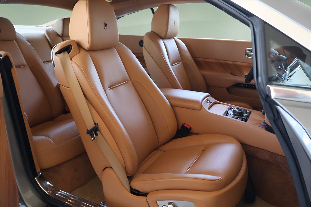 Used 2016 Rolls-Royce Wraith RWD image 22