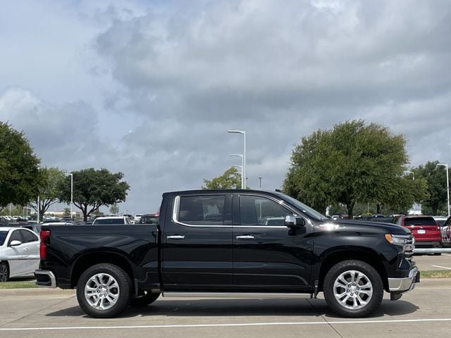 Used 2025 Chevrolet Silverado 1500 LTZ AWD/4WD image 3
