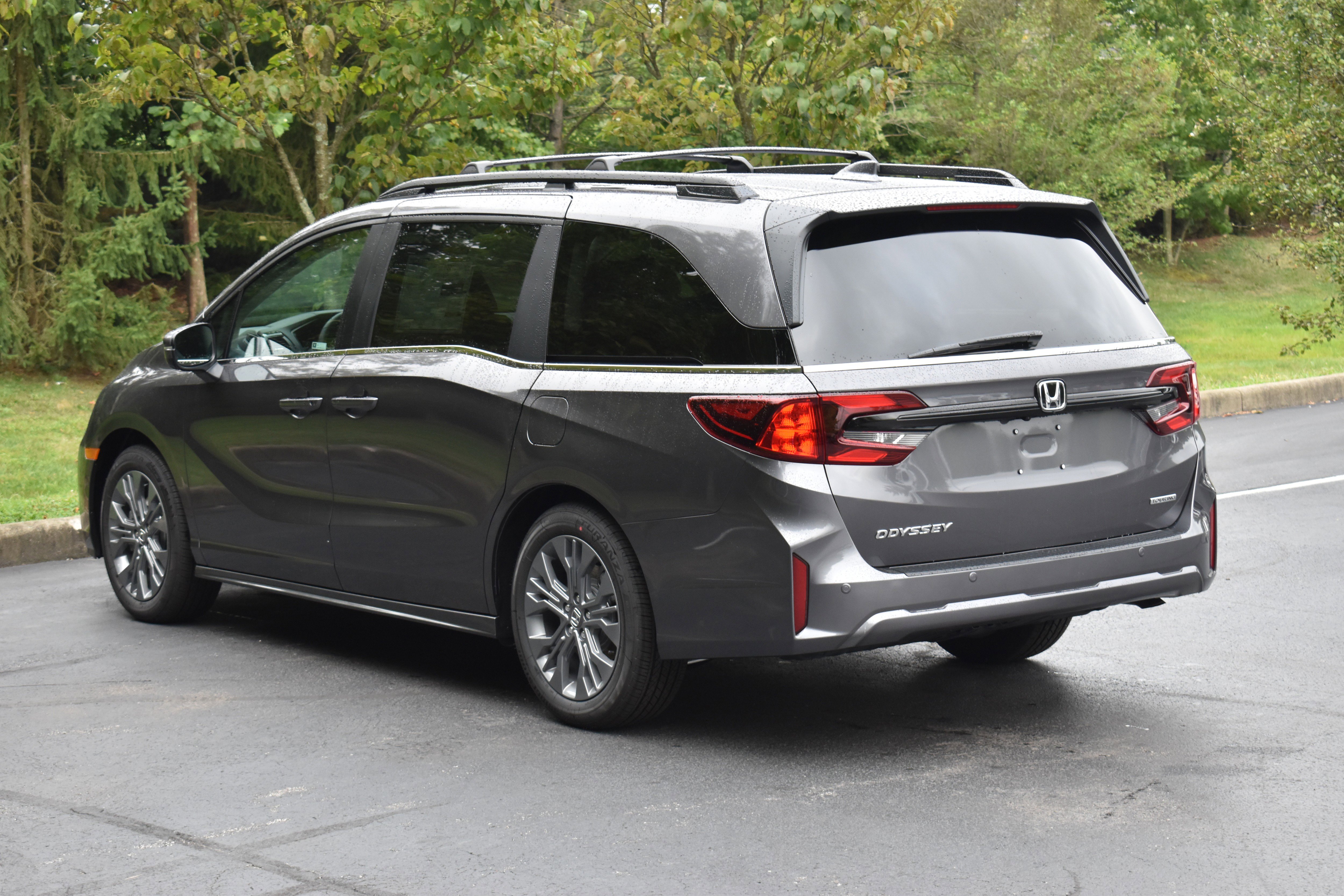 New 2026 Honda Odyssey Touring image 5