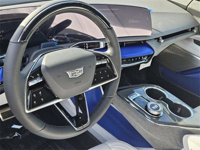 New 2026 Cadillac Optiq Luxury 1 image 15