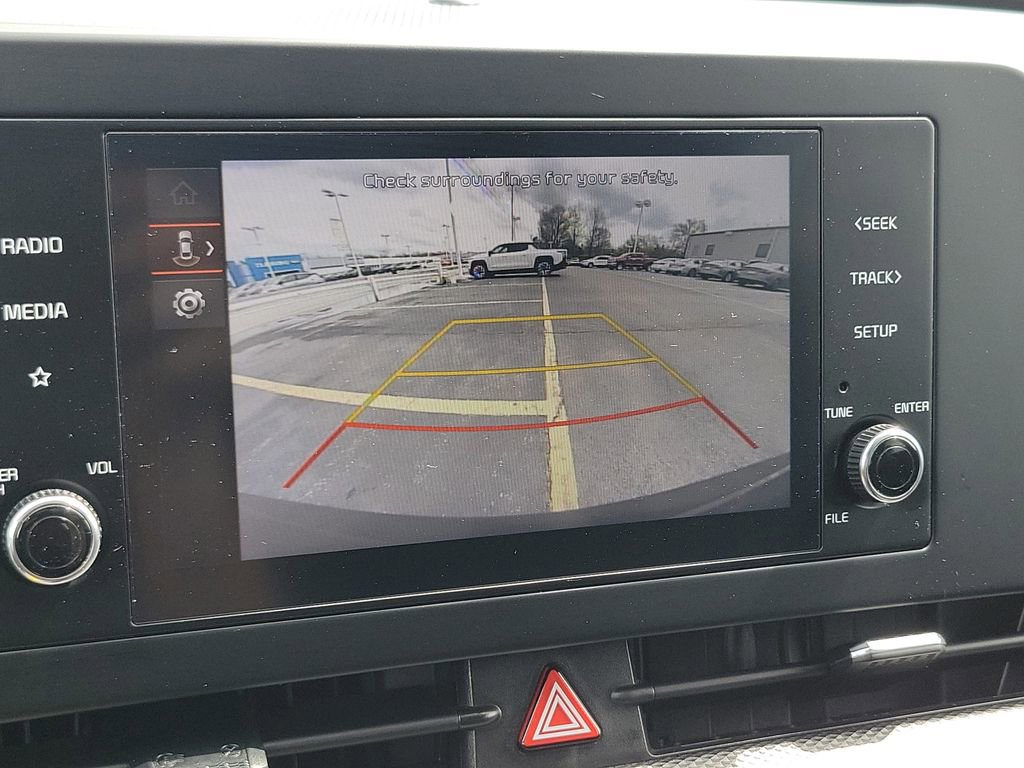 Used 2025 Kia Sportage LX FWD image 29