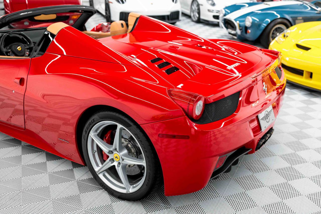 Used 2013 Ferrari 458 Spider RWD image 35