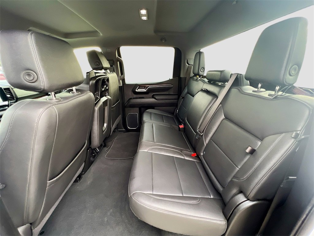 Used 2025 GMC Sierra 1500 SLT image 24