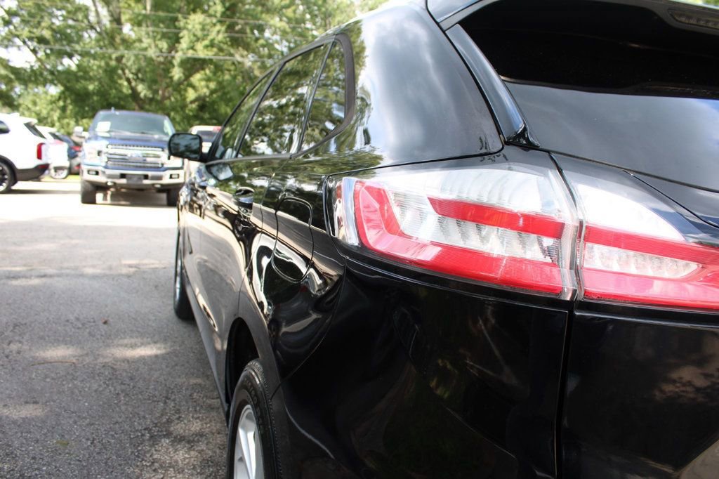 Used 2020 Ford Edge SE image 31