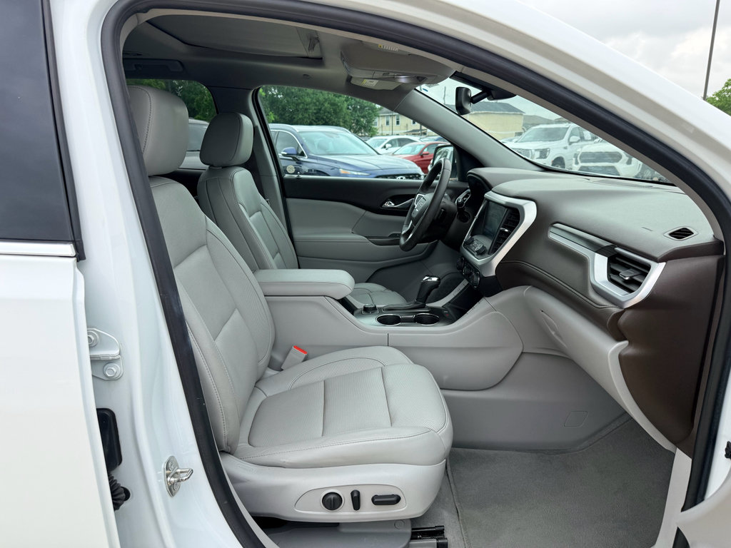Used 2017 GMC Acadia SLT FWD image 12