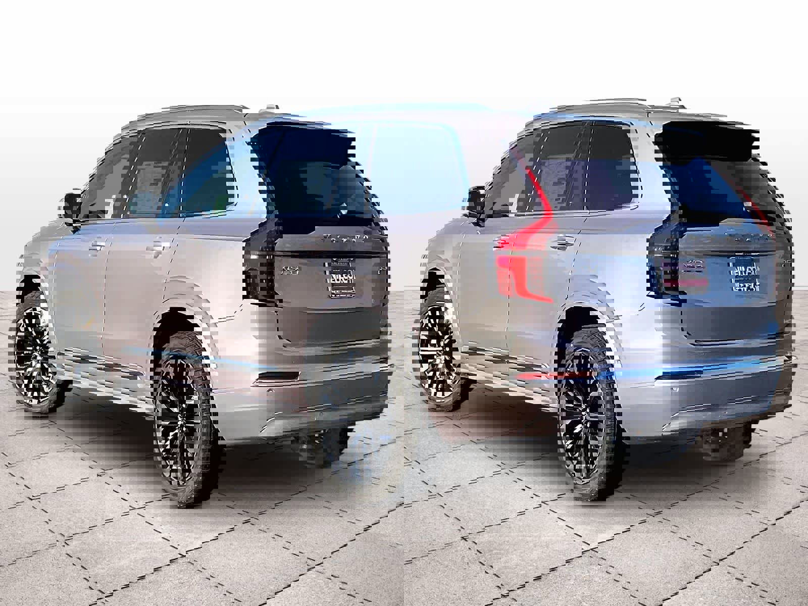 New 2026 Volvo XC90 B5 Plus w/ Protection Package image 3