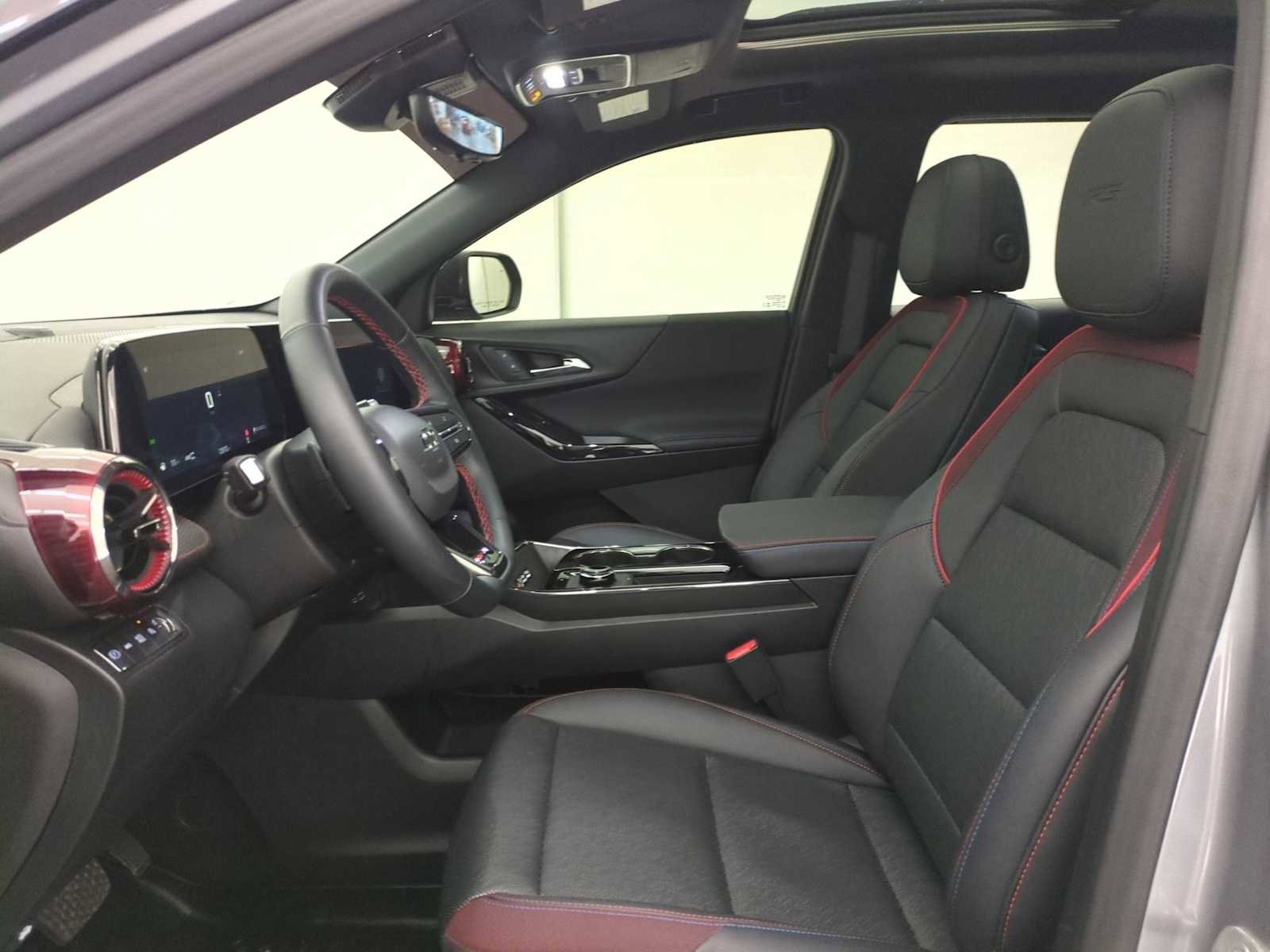 Used 2025 Chevrolet Equinox RS w/ Safety and Technology Package image 15