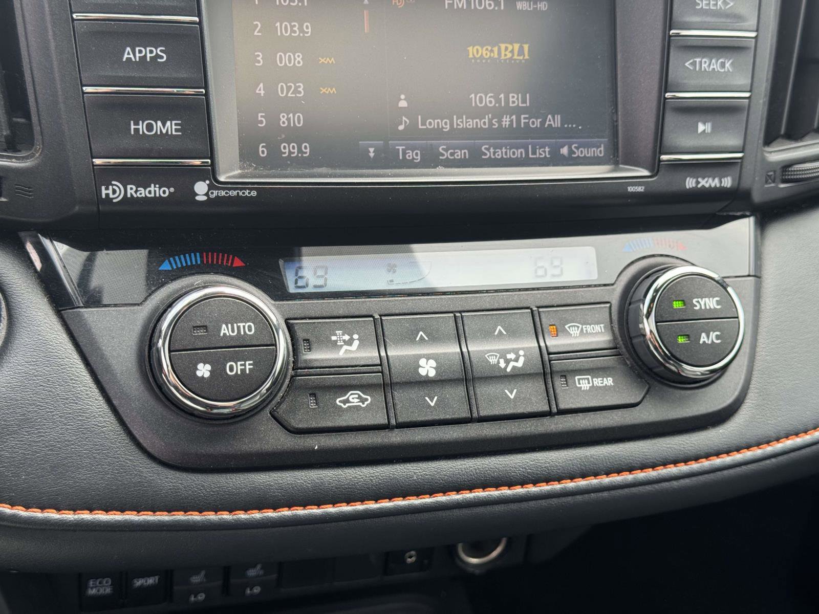 Used 2018 Toyota RAV4 SE w/ Power Extra Value Package AWD/4WD image 22