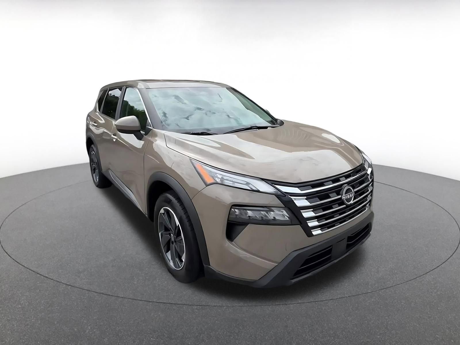 Used 2025 Nissan Rogue SV AWD/4WD image 3