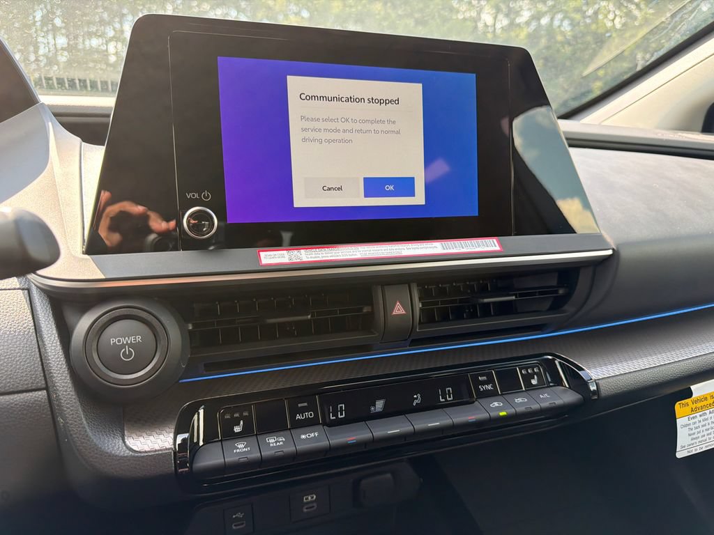 New 2027 Toyota Prius XLE FWD image 33