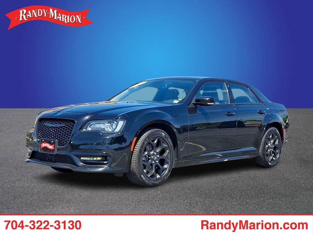 Used 2023 Chrysler 300 Touring L w/ Popular Equipment Group image 1