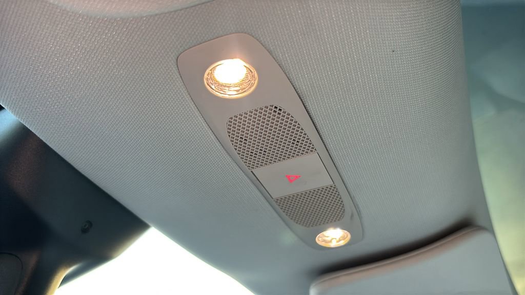 Used 2020 Tesla Model Y Long Range image 20