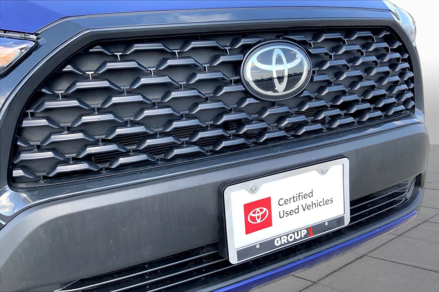 Certified 2025 Toyota Corolla Cross LE FWD image 29