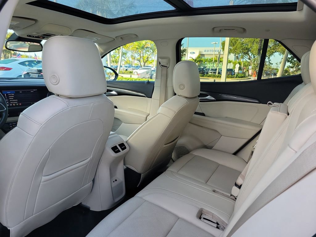 Used 2021 Buick Envision Essence w/ Technology Package I image 8