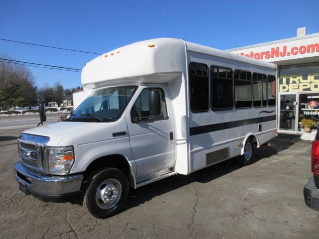 Used 2017 Ford E-350 and Econoline 350 Super Duty w/ Shuttle Bus Prep Package RWD image 3