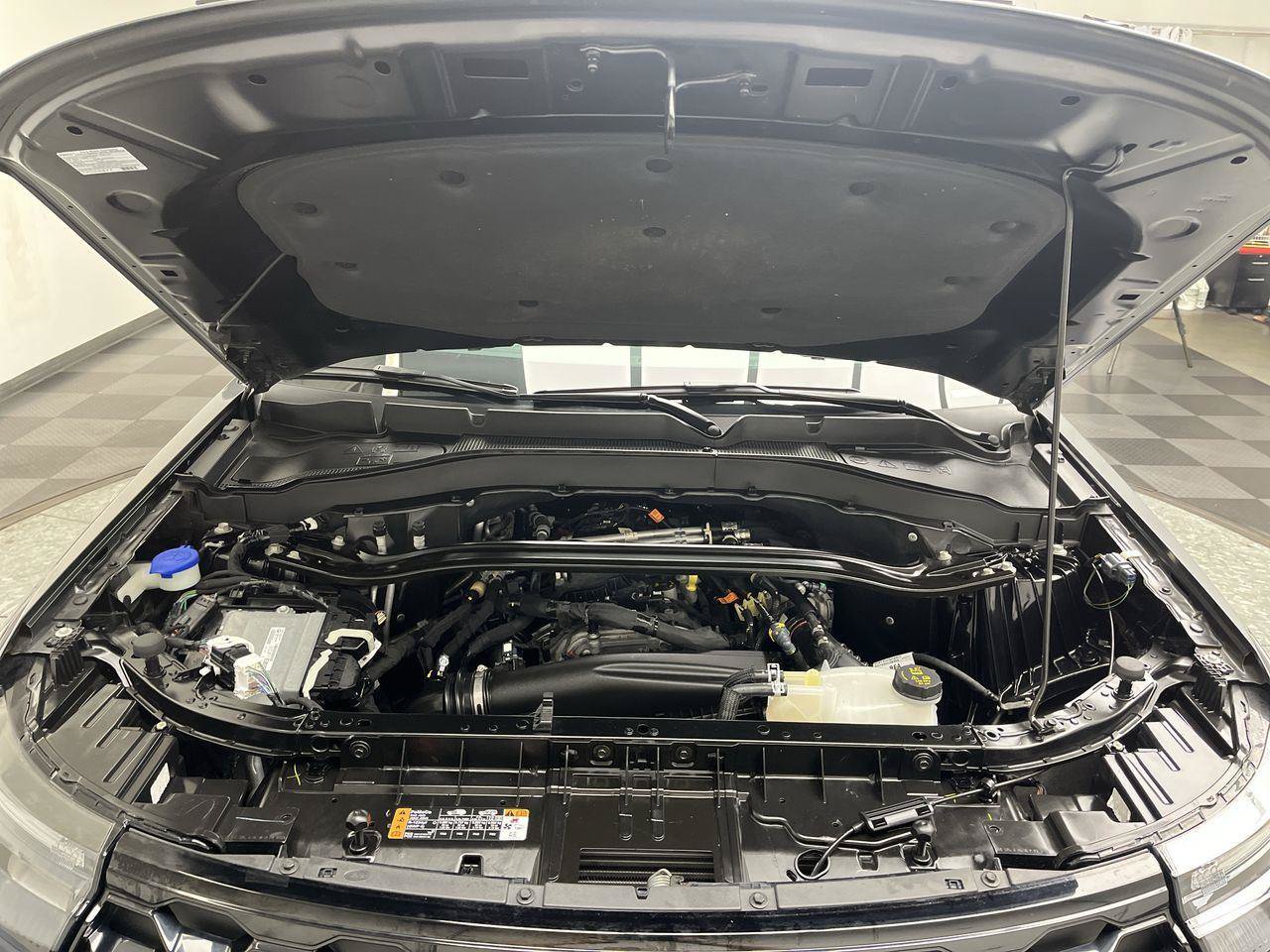 Certified 2025 Ford Explorer ST-Line AWD/4WD image 30