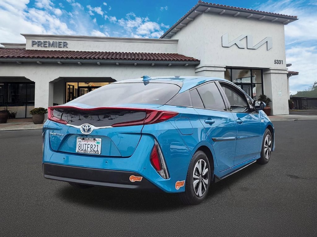 Used 2017 Toyota Prius Prime Advanced w/ Carpet Mat Package FWD image 8