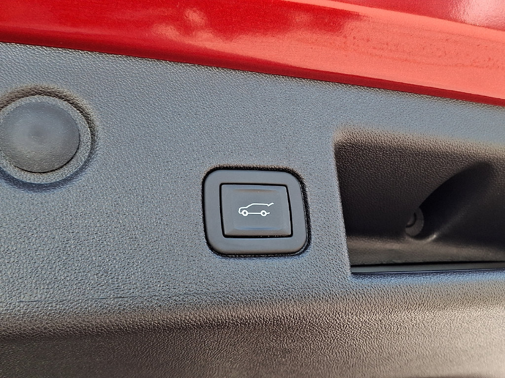 Used 2023 Chevrolet Equinox LT FWD image 30