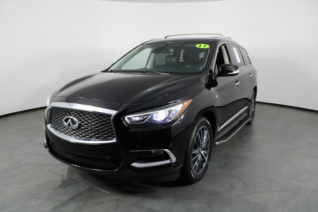 Used 2017 INFINITI QX60 FWD w/ Deluxe Technology Package