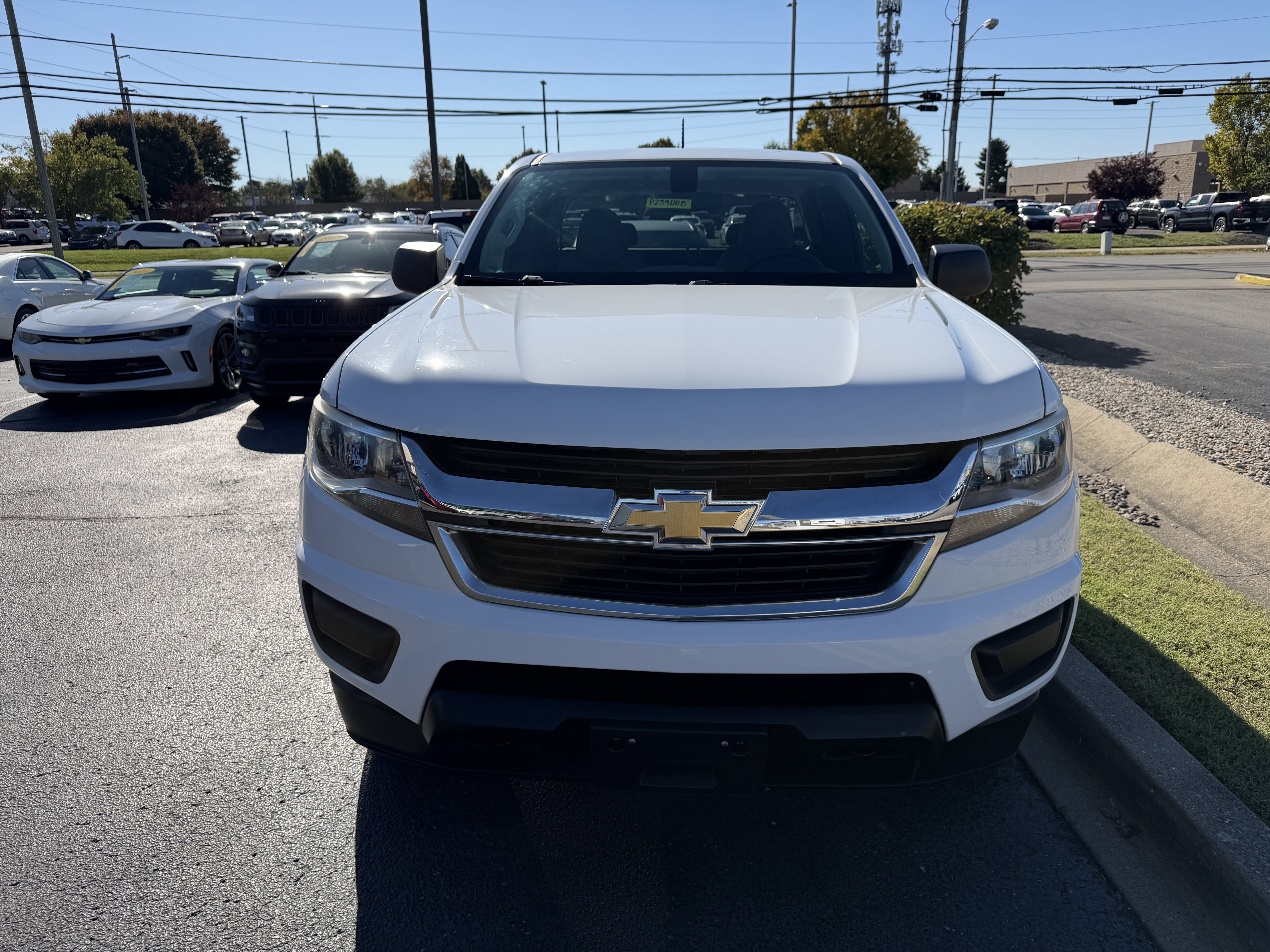 Used 2018 Chevrolet Colorado W/T AWD/4WD image 3