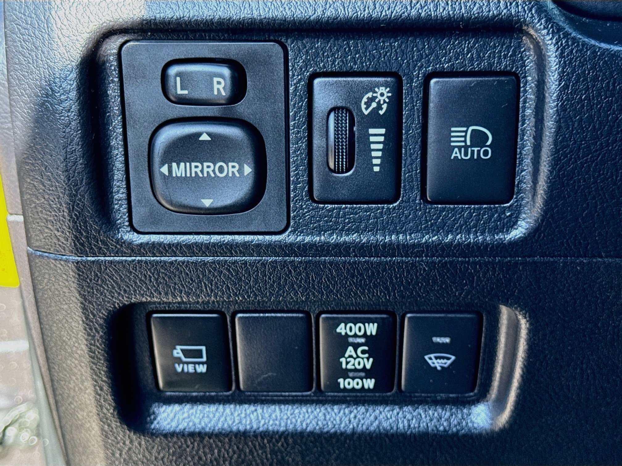 Used 2023 Toyota 4Runner SR5 Premium w/ Moonroof Package RWD image 37