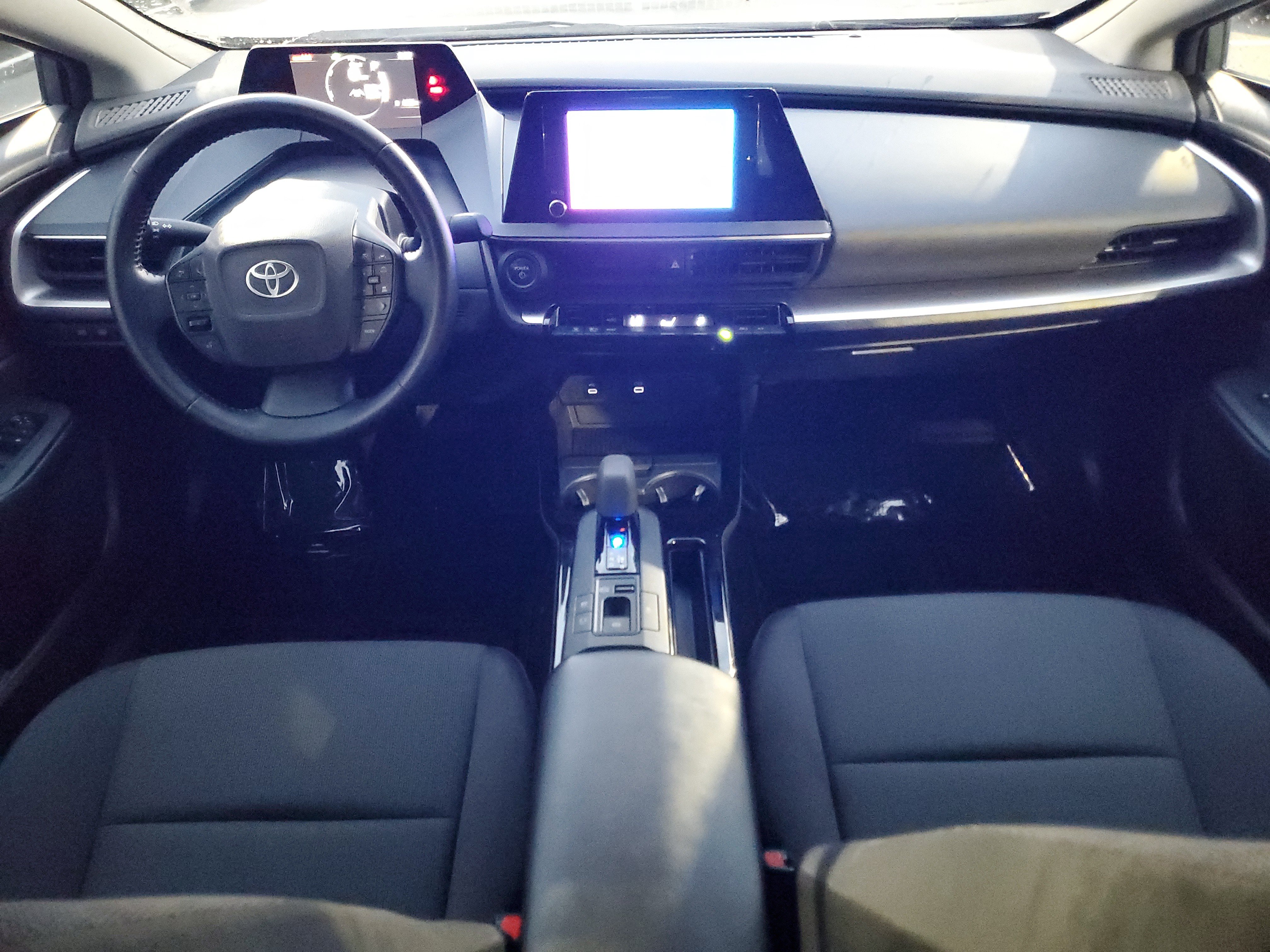 Certified 2024 Toyota Prius LE FWD image 14
