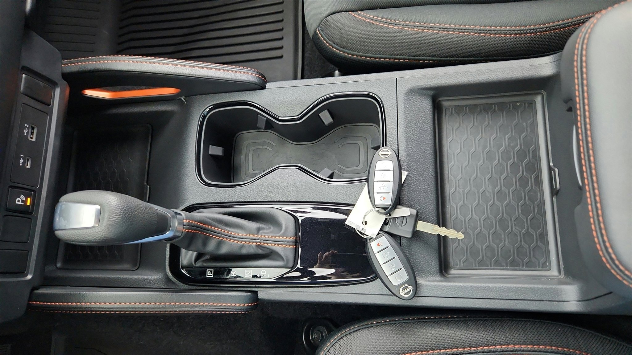 Used 2022 Nissan Frontier PRO-4X w/ Technology Package image 33