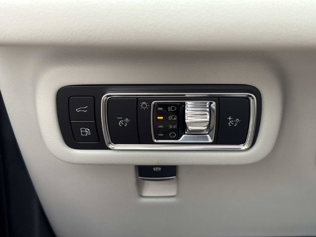 New 2026 Lincoln Nautilus Premier AWD/4WD image 24